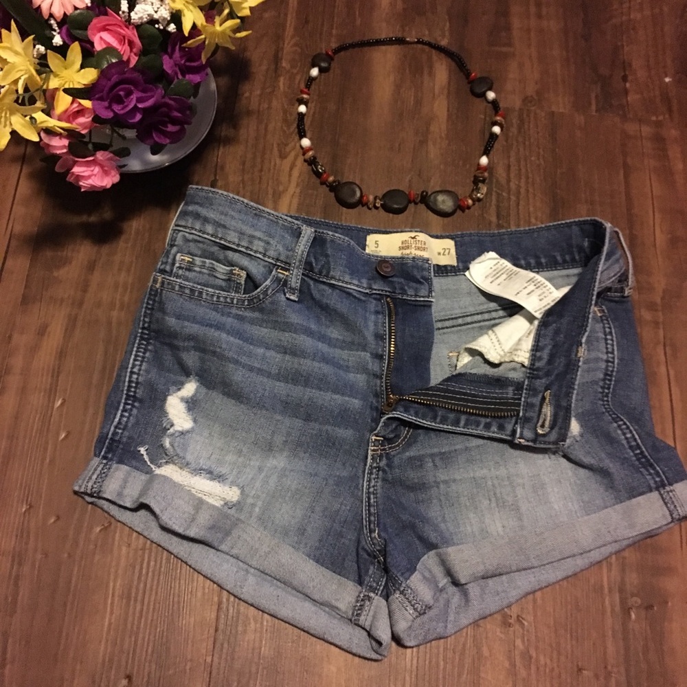 HOLLISTER HIGH RISE SHORTS 💙